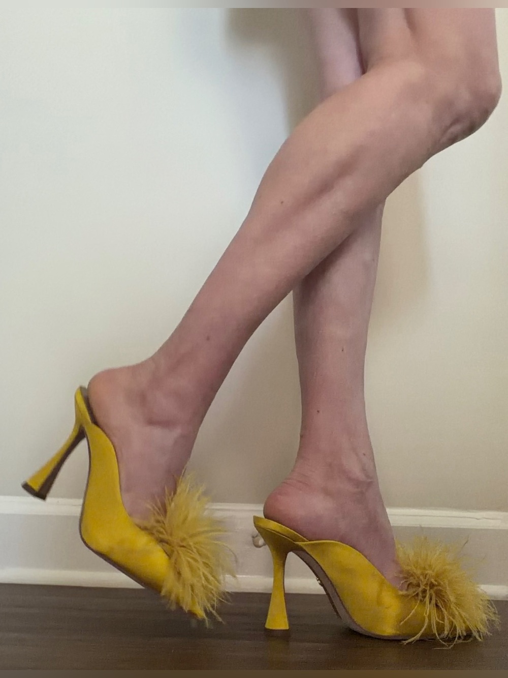 Sam Edelman Anthony Mule in ochre Feathered heels Shoes in a 8.5